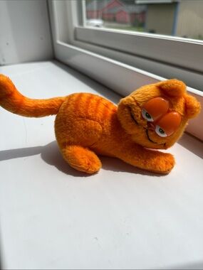 Vintage Garfield Plush Refrigerator Magnet
